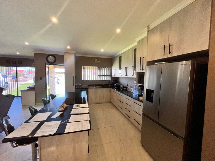 3 Bedroom Property for Sale in Wavecrest Eastern Cape
